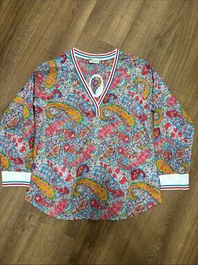 NWT Magazine V-Neck Paisley Print Women's Top in Multi Color Size Large